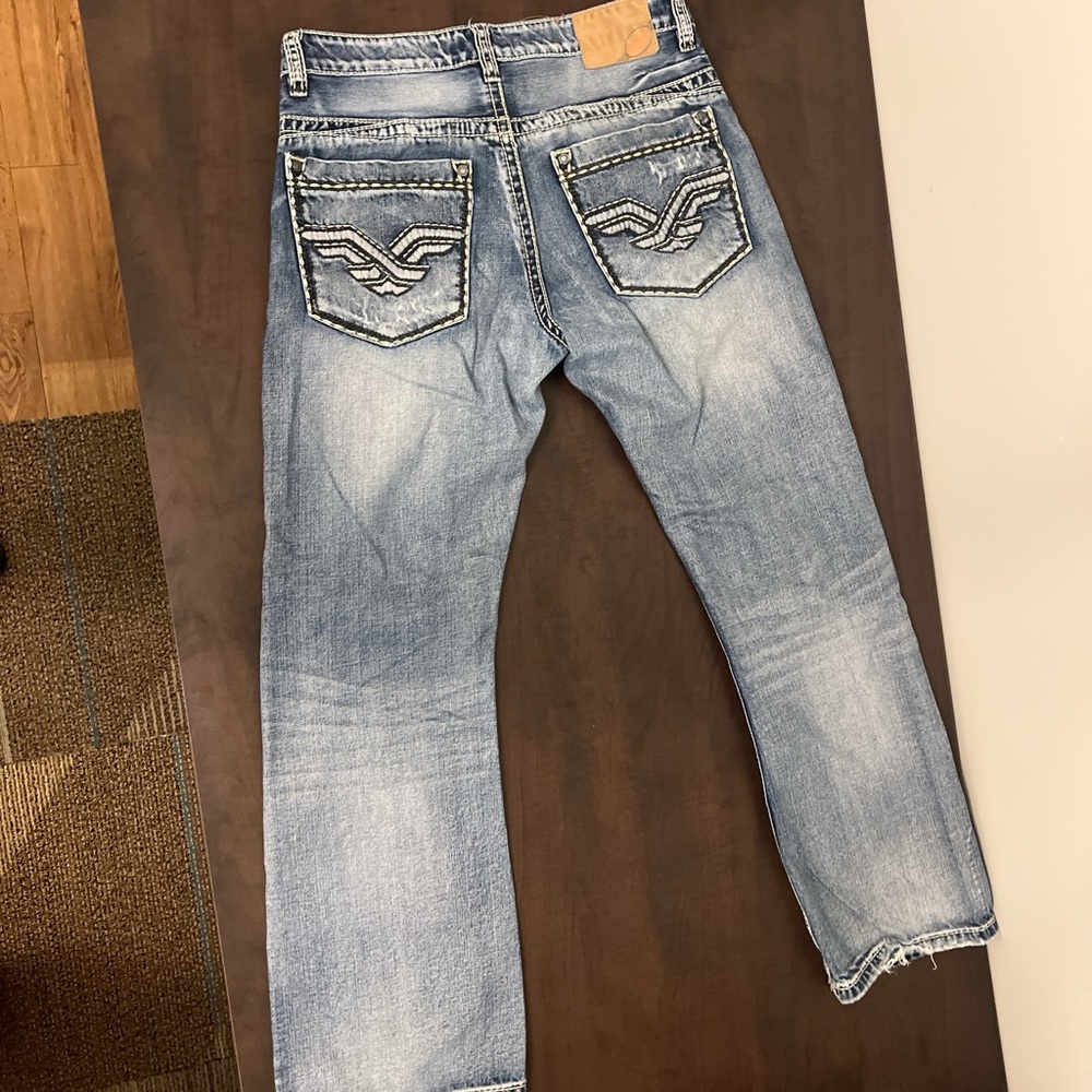 31W 32L in mens jeans super cute true religion vibes with designs on the back